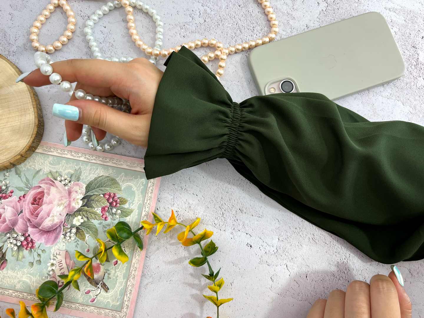 تصویر 1 از خرید و فروش عمده آستینچه زنانه | قیمت مناسب، تنوع بالا و ارسال سریع
